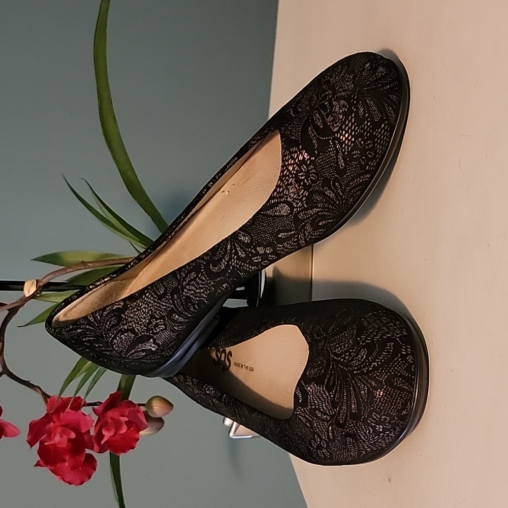 SAS Scenic Black Lace Floral Ballet Flats 7.5M